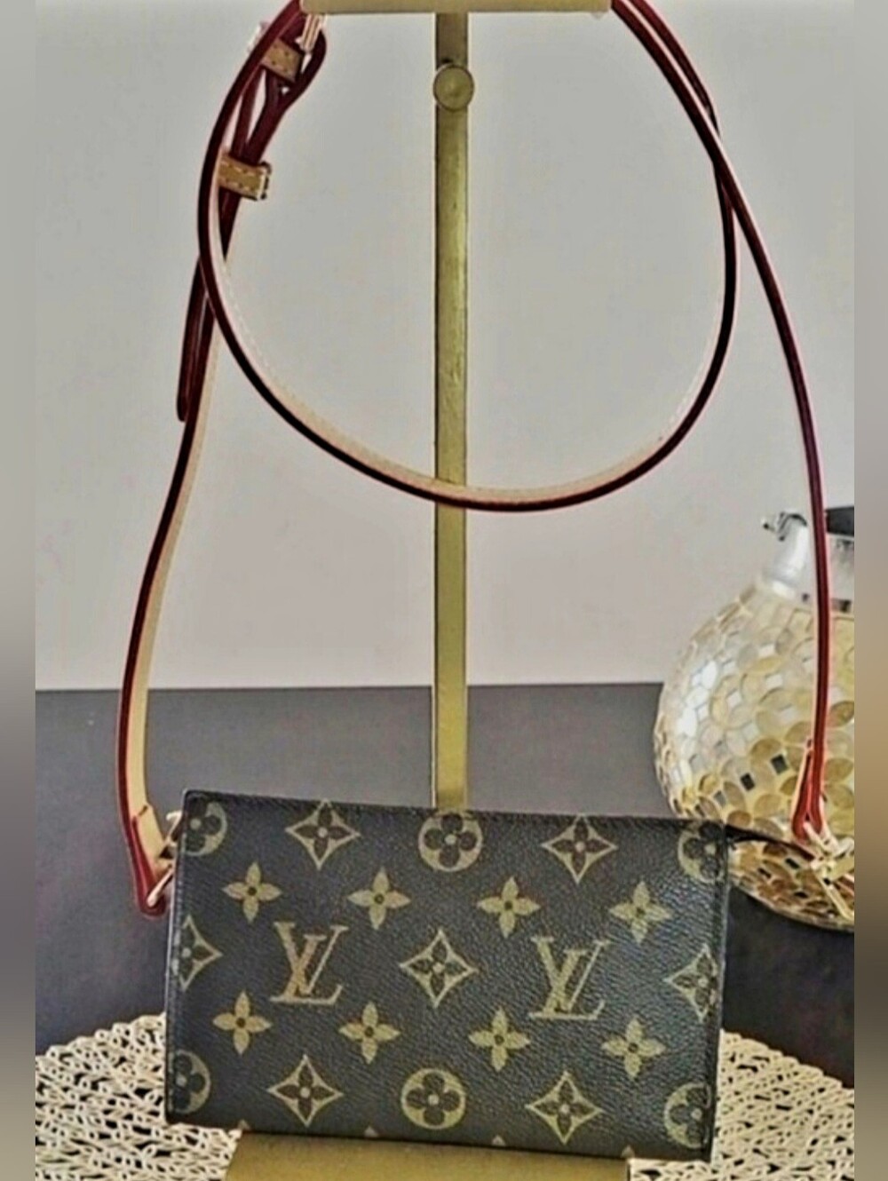 Authentic Louis Vuitton Monogram Pouch ,Serial Number : SD0977